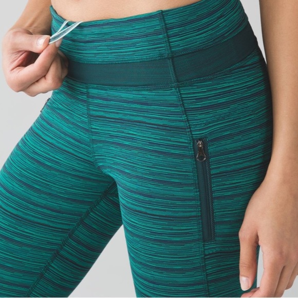 Lululemon Inspire Tight power Luxtreme Spray Jacquard Cropped Leggings Size 6 - Picture 4 of 13